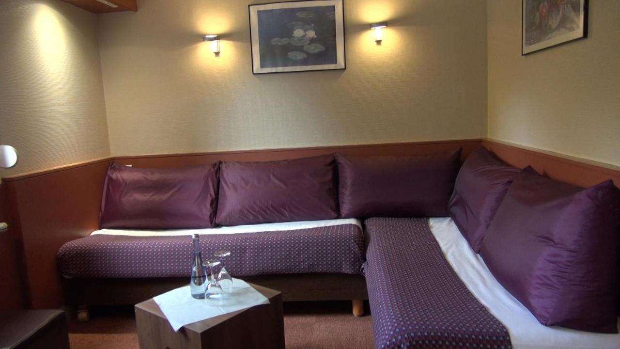 The Originals City, Hotel Ascotel, Lille Est Grand Stade Villeneuve-d'Ascq Bagian luar foto