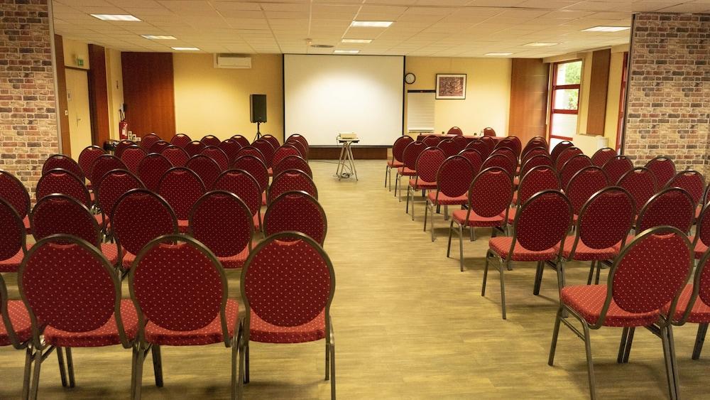 The Originals City, Hotel Ascotel, Lille Est Grand Stade Villeneuve-d'Ascq Bagian luar foto
